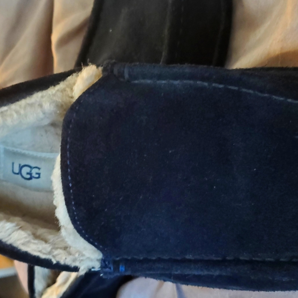 Uggs slippers